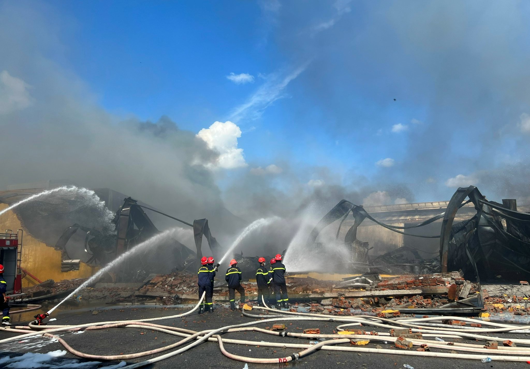 Thông tin về vụ cháy tại nhà xưởng Công ty TNHH vật liệu in ấn Dụ Nguyên VN (An Dương)